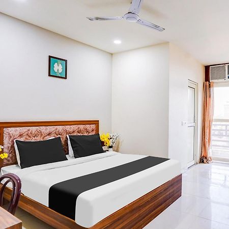 Super Collection O Sector 104 Noida Hotel Buitenkant foto