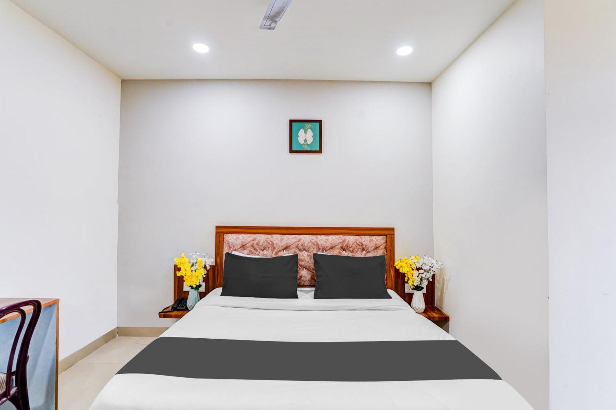 Super Collection O Sector 104 Noida Hotel Buitenkant foto